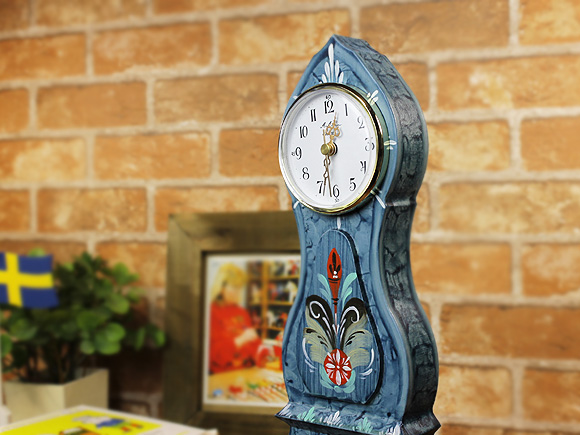 [５０％OFF 定価 21500円 在庫処分セール品] スウェーデンの置き時計 北欧モーラ・クロック（Mora clock）ダーラブルー 写真2
