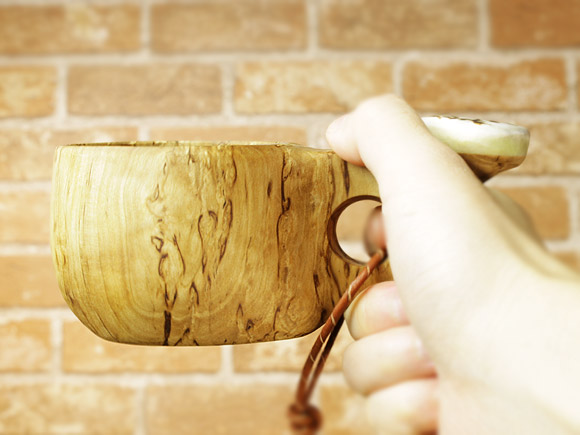 Pahkataide パッカタイデ｜ククサ(kuksa) ヴィサコイブ(visakoivu)カーリーバーチ｜ヘラジカ/ムースの絵柄角飾り-003｜1つ穴ハンドル 160cc 画像大7