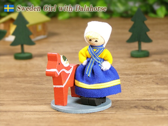 Butticki社製 北欧スウェーデン人形/少女とダーラナホース 画像大1