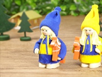 Butticki社製 北欧の人形 ニット帽の少年とダーラナホース