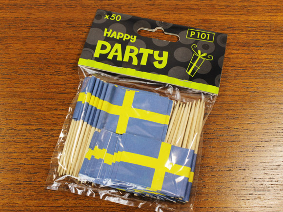 [50％OFF 定価 450円 アウトレットB級品] スウェーデン国旗ピック 50本入【北欧雑貨のアットテリア】