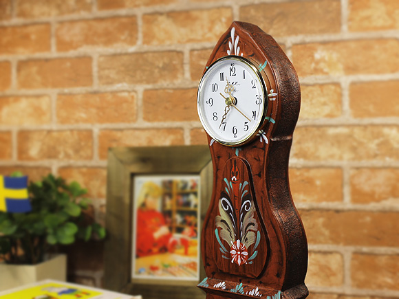 [５０％OFF 定価 21500円 在庫処分セール品] スウェーデンの置き時計 北欧モーラ・クロック（Mora clock）ブラウン 写真2